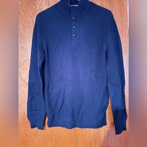 NWT navy men’s top